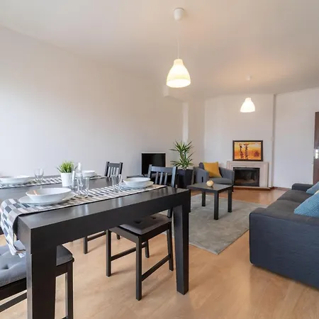 Artur Bivar - T4 Familiar Junto Ao Parque Desportivo Da Rodovia - Apartamento Braga