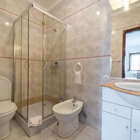 Artur Bivar - T4 Familiar Junto Ao Parque Desportivo Da Rodovia - Braga