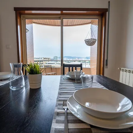 Artur Bivar - T4 Familiar Junto Ao Parque Desportivo Da Rodovia - Braga