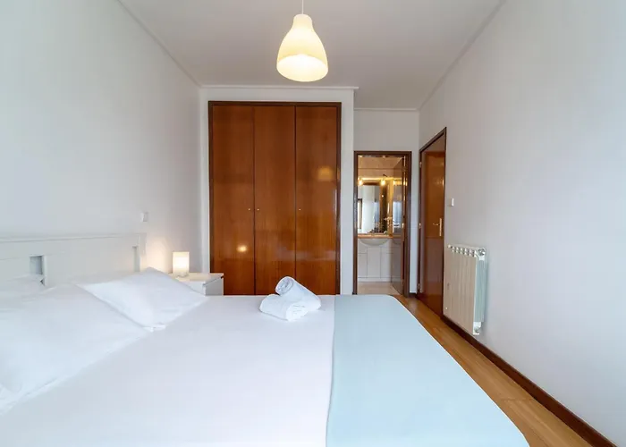 Artur Bivar - T4 Familiar Junto Ao Parque Desportivo Da Rodovia - Apartment