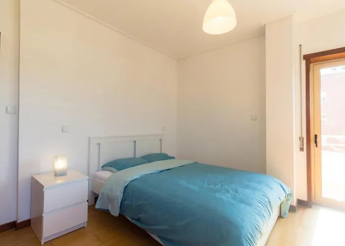 Apartment Artur Bivar - T4 Familiar Junto Ao Parque Desportivo Da Rodovia -