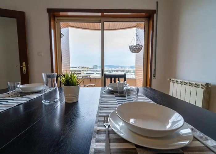 Artur Bivar - T4 Familiar Junto Ao Parque Desportivo Da Rodovia - Braga